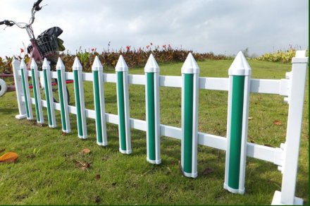 安誠護(hù)欄為您詳細(xì)介紹下PVC護(hù)欄的優(yōu)點(diǎn)