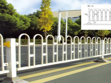 帶你了解高速公路中間分隔帶護(hù)欄的一些知識