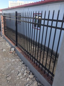 鋅鋼護(hù)欄安裝效果圖